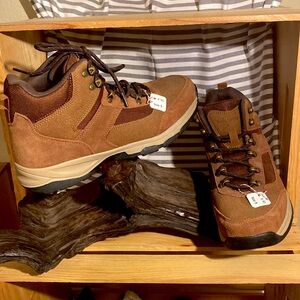 #90 Rockport Laced Hiking Boots - Brown